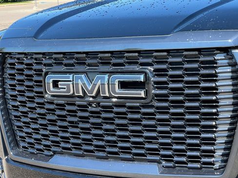 Used 2023 GMC Yukon Denali Ultimate AWD/4WD image 57