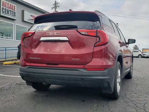Used 2018 GMC Terrain SLE w/ Driver Convenience Package image 3