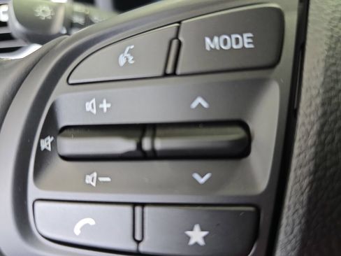 New 2026 Hyundai Venue SEL FWD image 18
