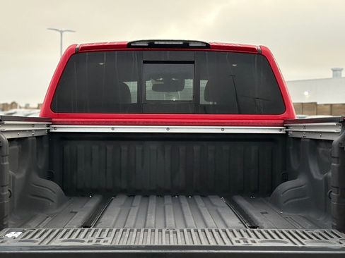 Used 2021 Nissan Titan PRO-4X w/ Pro-4x Convenience Package image 43