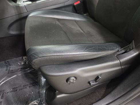 Used 2018 Jeep Grand Cherokee Altitude AWD/4WD image 29