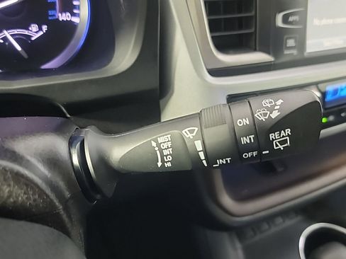 Used 2018 Toyota Highlander Limited AWD/4WD image 29