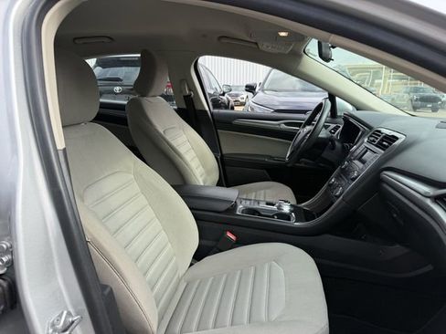 Used 2018 Ford Fusion S FWD image 27