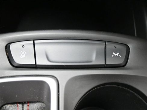 Used 2024 Chevrolet Trax RS w/ Driver Confidence Package image 19