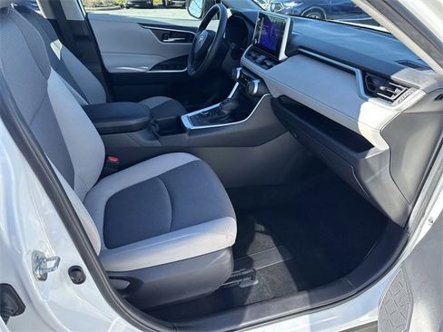 Used 2023 Toyota RAV4 XLE image 15