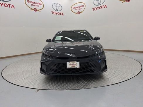 Used 2026 Toyota Camry SE FWD image 4