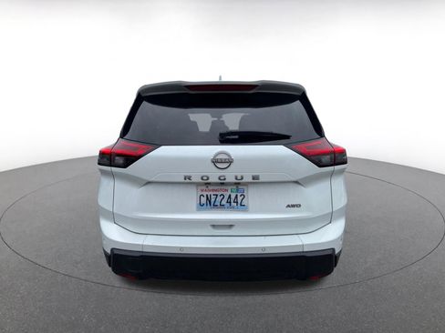 Used 2025 Nissan Rogue SV image 6