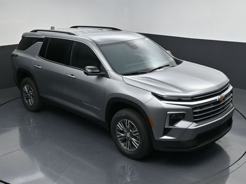 New 2026 Chevrolet Traverse LT w/ Driver Confidence Package FWD image 48