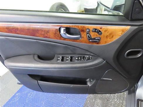 Used 2014 Hyundai Equus Ultimate image 15