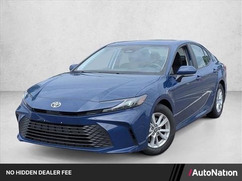 Certified 2025 Toyota Camry LE FWD image 1