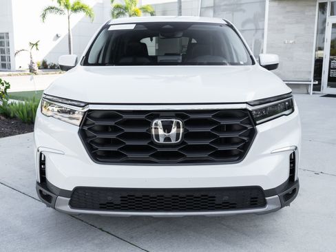 Used 2024 Honda Pilot EX-L image 4