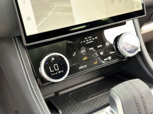 New 2026 Jaguar F-PACE R-Dynamic S AWD/4WD image 19