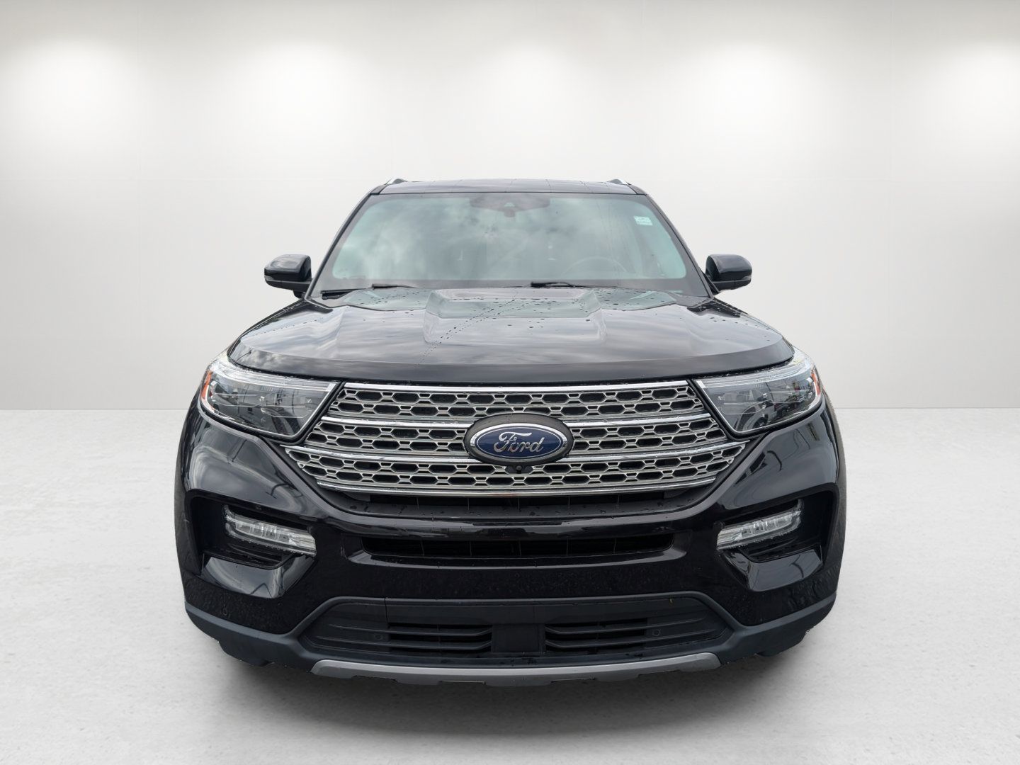 Used 2022 Ford Explorer Limited w/ Equipment Group 301A RWD image 2