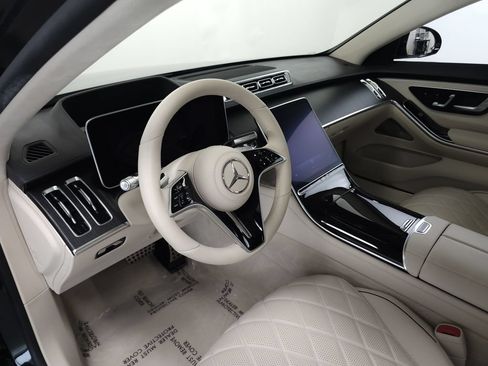 Certified 2023 Mercedes-Benz S 500 4MATIC image 9
