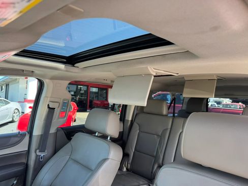 Used 2017 Chevrolet Suburban LT AWD/4WD image 13