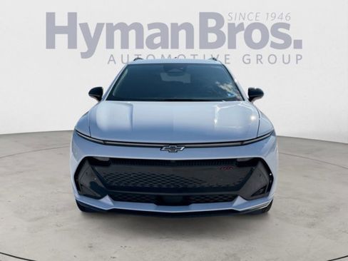 Used 2024 Chevrolet Equinox EV RS w/ Active Safety Package 3 image 8