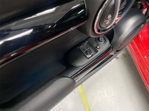 Used 2021 MINI Cooper S w/ 6.5" Touchscreen Package image 19