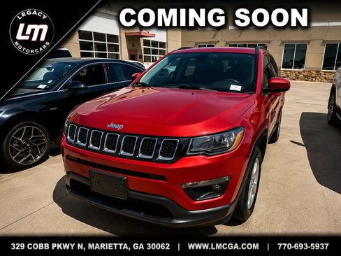 Used 2019 Jeep Compass Latitude FWD image 1