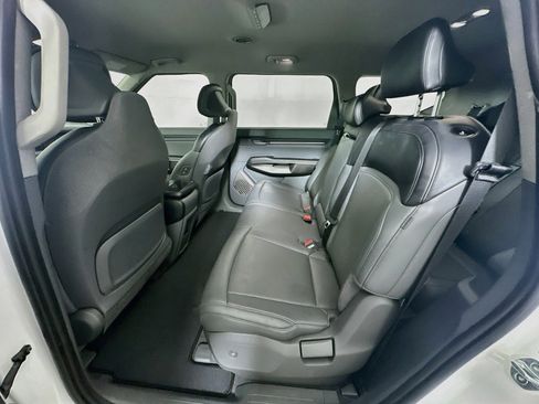 Used 2024 Kia EV9 Light RWD image 29