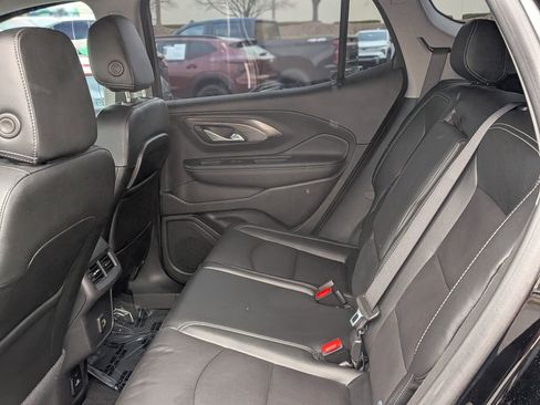 Used 2023 GMC Terrain SLT w/ Infotainment Package II image 33