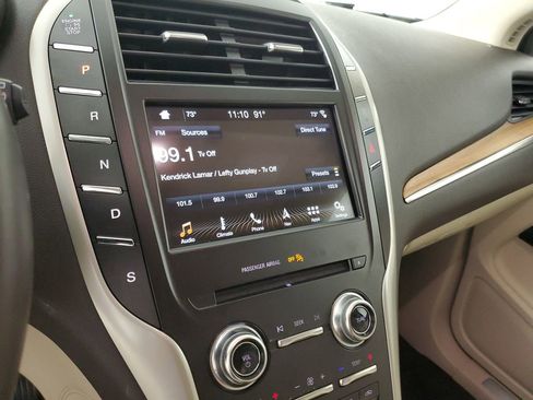 Used 2018 Lincoln MKC Select w/ Select Plus Package FWD image 28