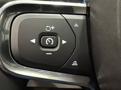 New 2026 Volvo XC40 B5 Ultra w/ Climate Package image 13