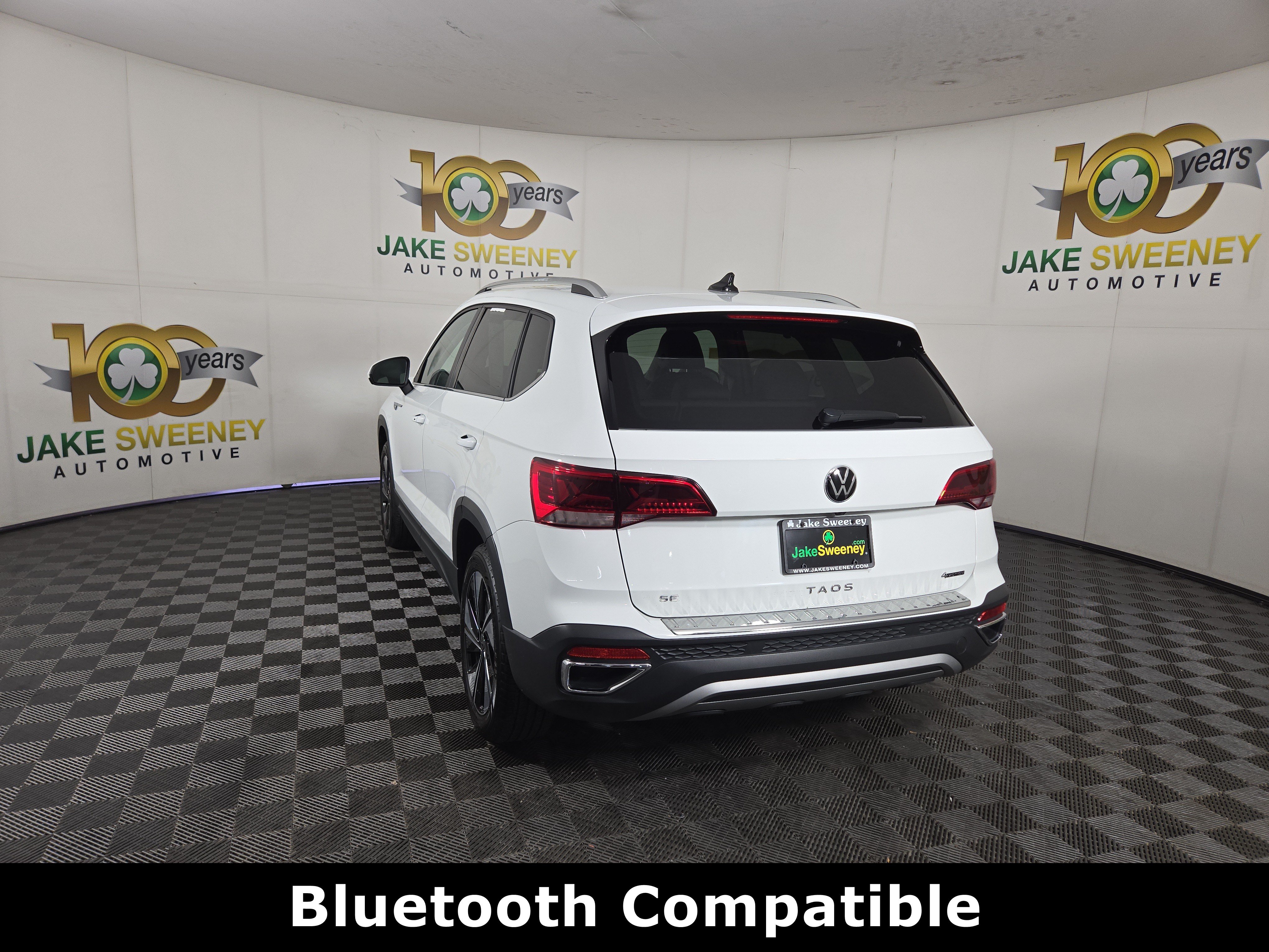 Used 2024 Volkswagen Taos SE AWD/4WD image 6