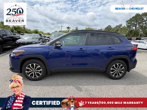 Used 2024 Toyota Corolla Cross AWD Hybrid w/ Moonroof Package image 4
