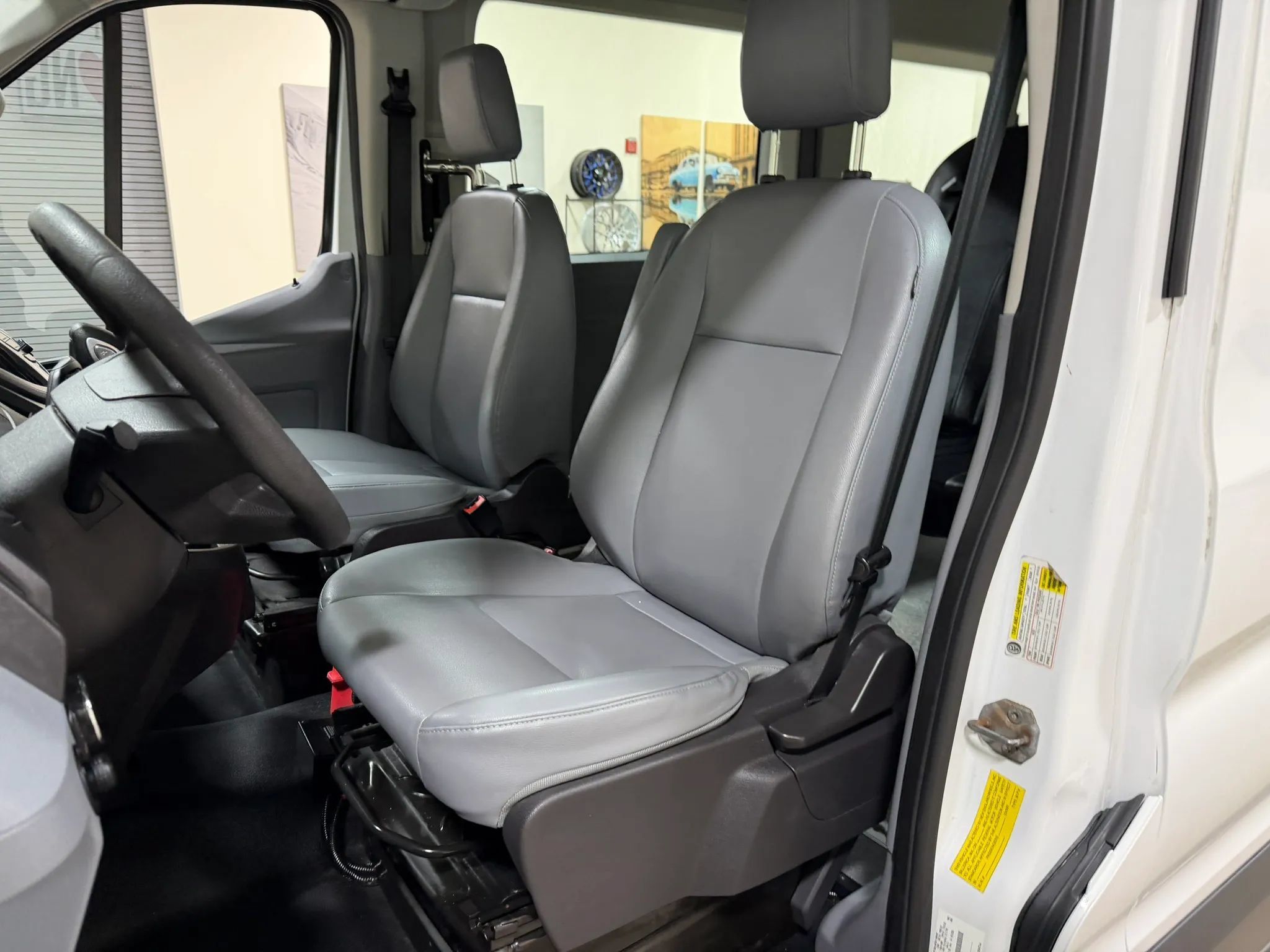 Used 2015 Ford Transit 350 XL RWD image 34