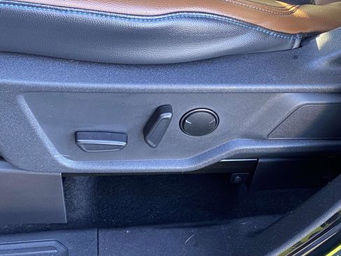 Used 2024 Ford Bronco Outer Banks image 15