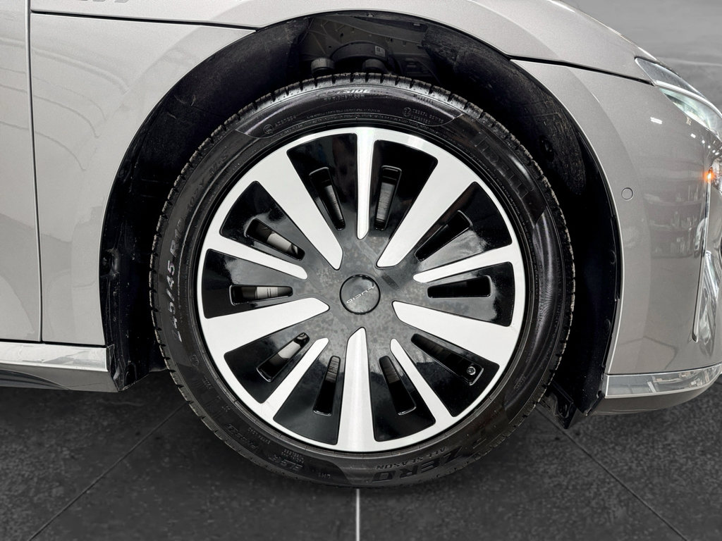 Used 2023 Lucid Air Touring AWD/4WD image 35