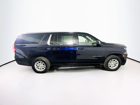 Used 2024 Chevrolet Suburban LT image 10