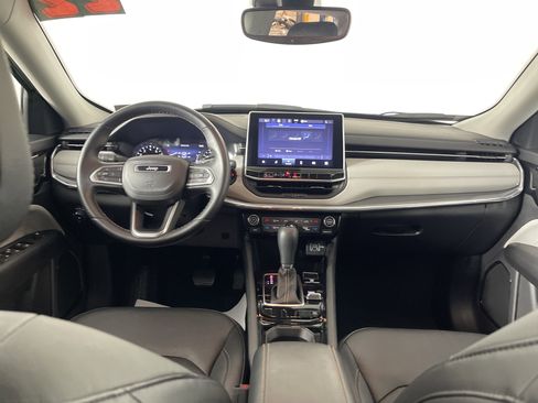 Used 2022 Jeep Compass Limited image 13