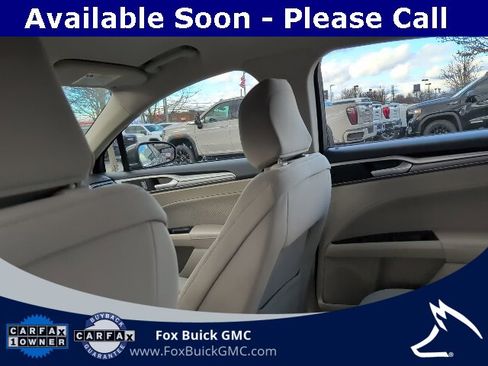 Used 2020 Ford Fusion SE image 8