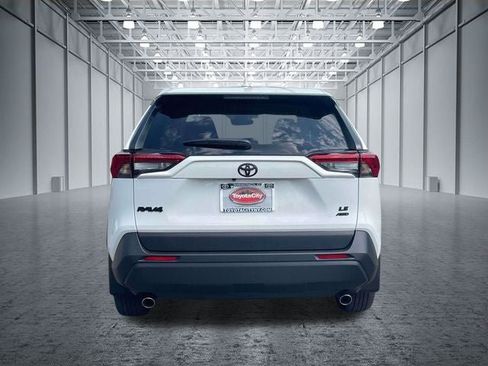 Certified 2023 Toyota RAV4 LE AWD/4WD image 9