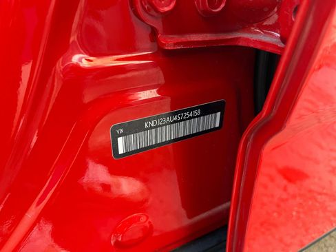 Used 2025 Kia Soul LX w/ LX Technology Package image 27