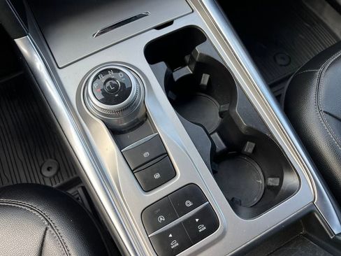 Used 2021 Ford Explorer XLT w/ Equipment Group 202A image 28