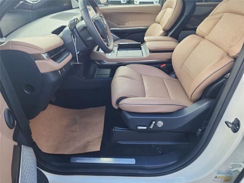 New 2026 Lincoln Navigator Black Label AWD/4WD image 13