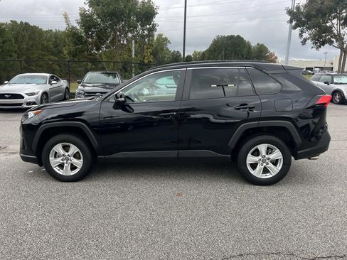 Used 2021 Toyota RAV4 XLE image 4