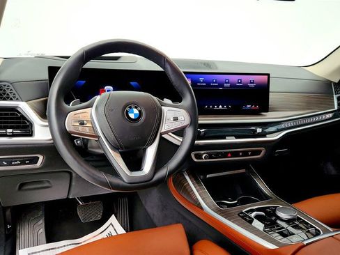 Used 2026 BMW X7 xDrive40i w/ Dynamic Handling Package AWD/4WD image 13