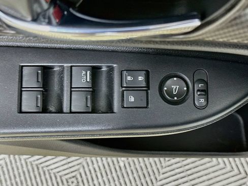 Used 2017 Honda Accord Sport image 19