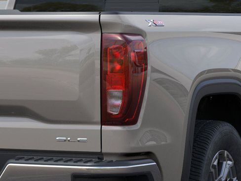 New 2026 GMC Sierra 1500 SLE AWD/4WD image 11