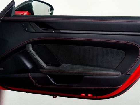 Used 2024 Porsche 911 Carrera GTS image 37