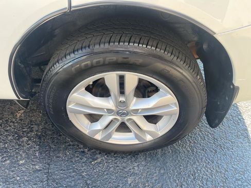 Used 2012 Nissan Rogue SV w/ Premium Pkg image 16