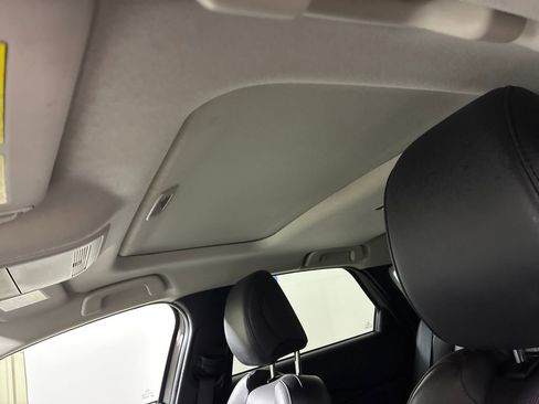 Used 2022 MAZDA CX-30 AWD 2.5 S w/ Premium Package image 36