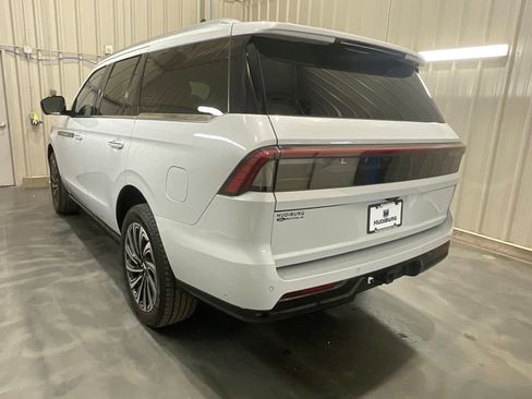 Used 2025 Lincoln Navigator Black Label AWD/4WD image 23