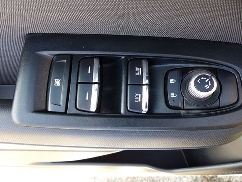 Used 2025 Subaru Forester Premium AWD/4WD image 22