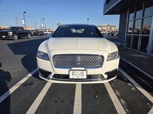 Used 2020 Lincoln Continental image 3