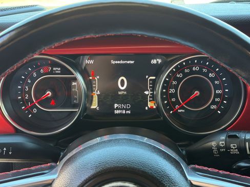 Used 2022 Jeep Wrangler Unlimited Rubicon w/ Cold Weather Group AWD/4WD image 18