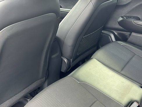 Used 2023 Hyundai Venue Limited FWD image 31